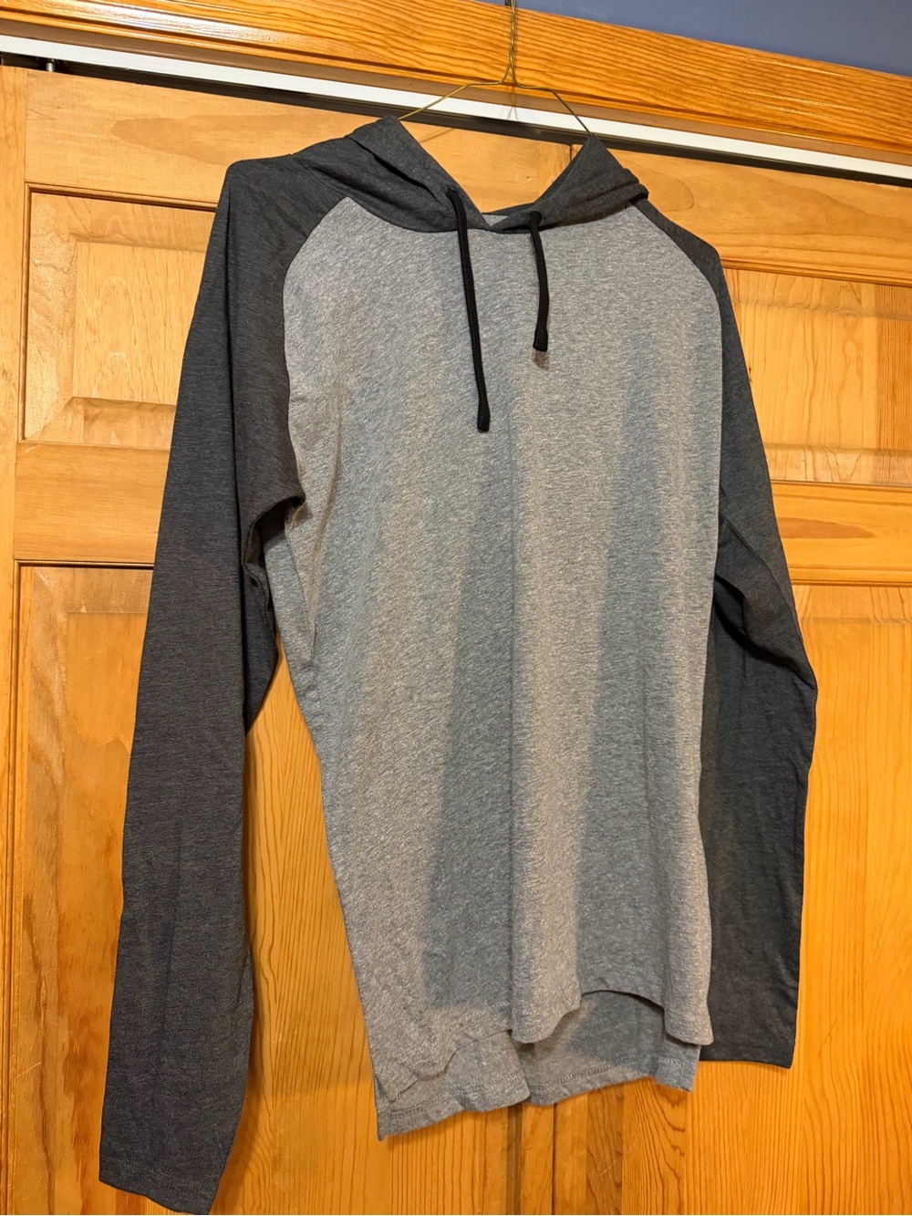 Men's Two-Tone Crewneck Hoodie in Light Gray and Charcoal